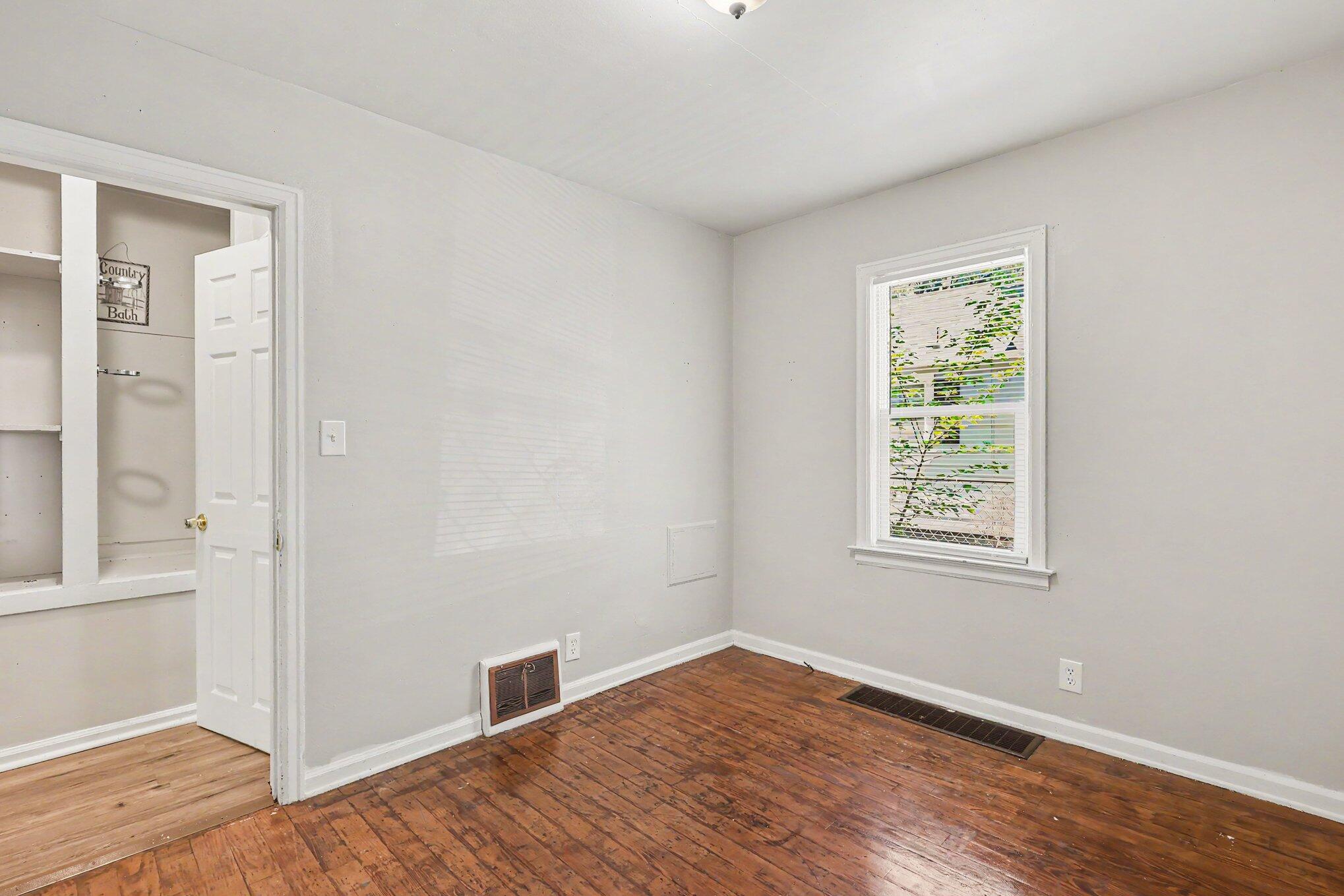 3329 Sanford Street Muskegon MI 49444
