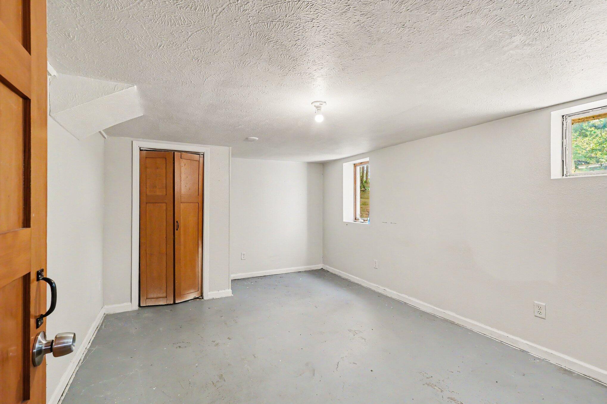 3329 Sanford Street Muskegon MI 49444