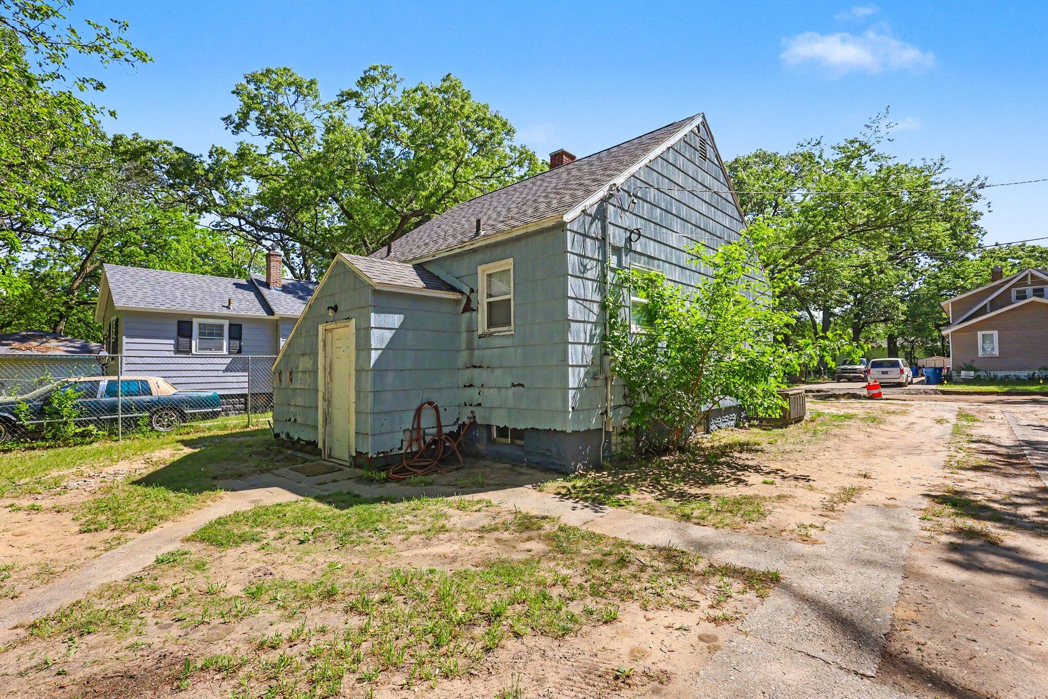 3329 Sanford Street Muskegon MI 49444