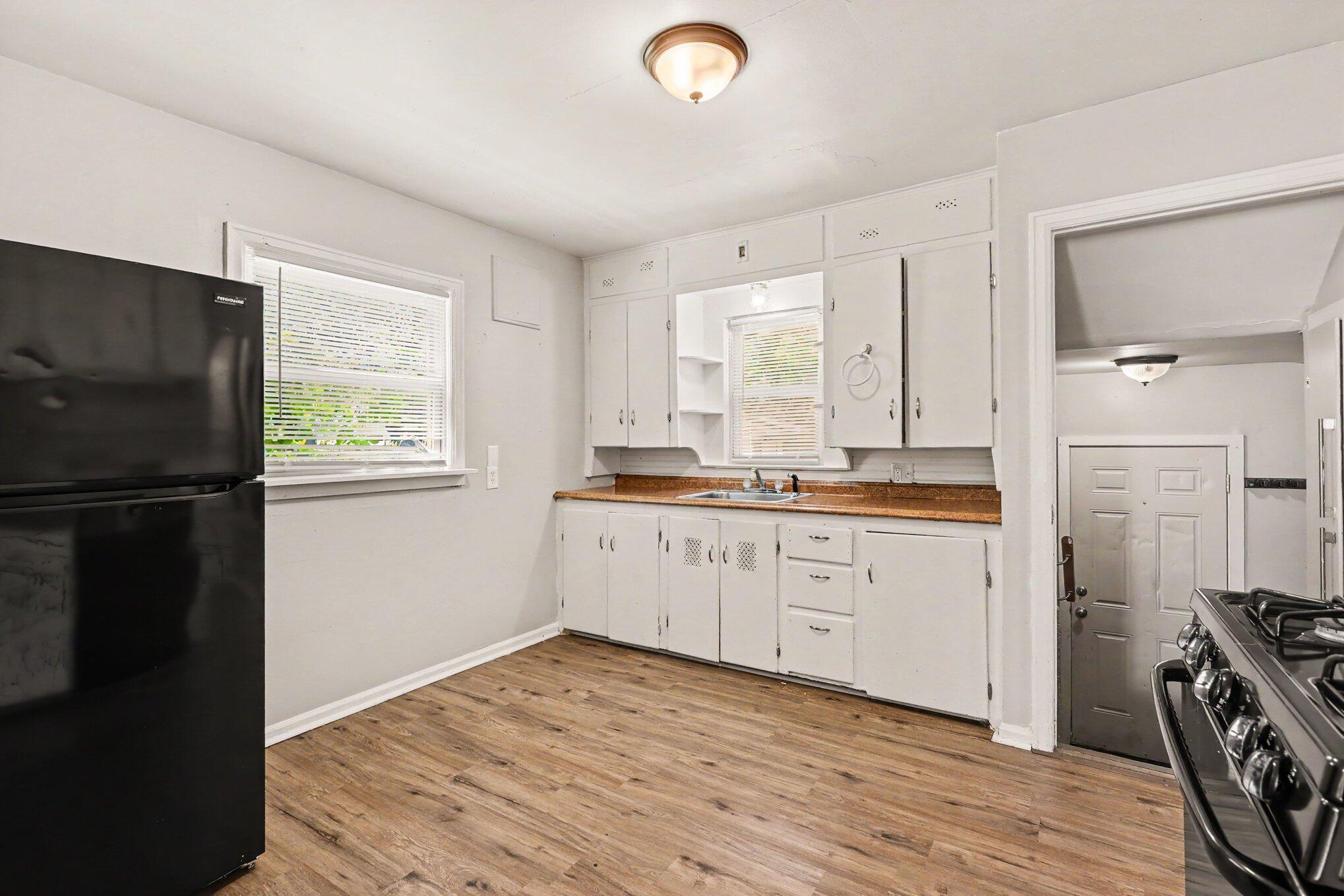 3329 Sanford Street Muskegon MI 49444
