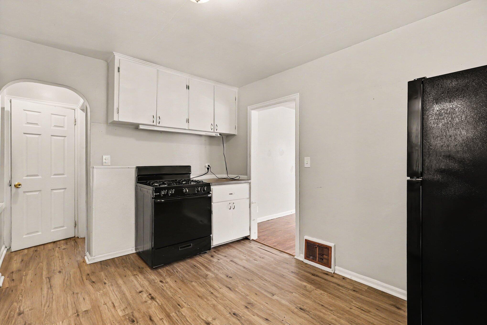 3329 Sanford Street Muskegon MI 49444