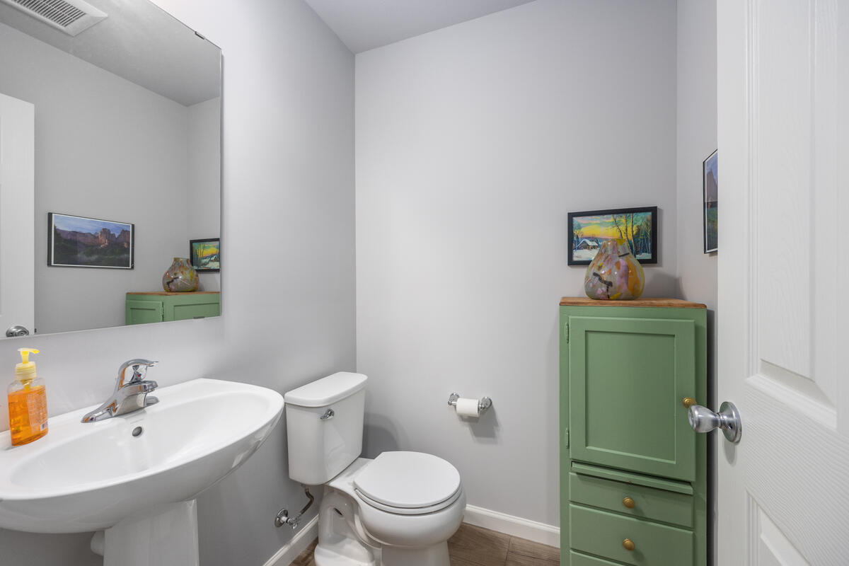 13662 Oasis Avenue Holland MI 49424