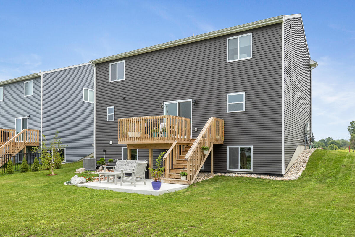 13662 Oasis Avenue Holland MI 49424