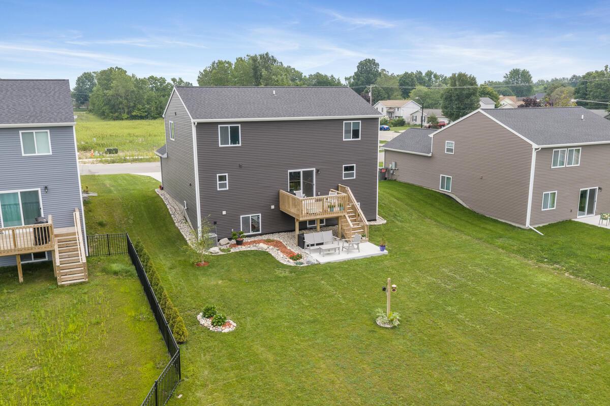 13662 Oasis Avenue Holland MI 49424