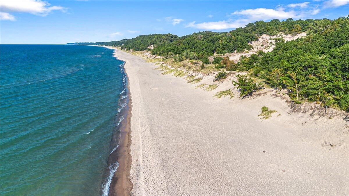 12150 Dunes Road Sawyer MI 49125