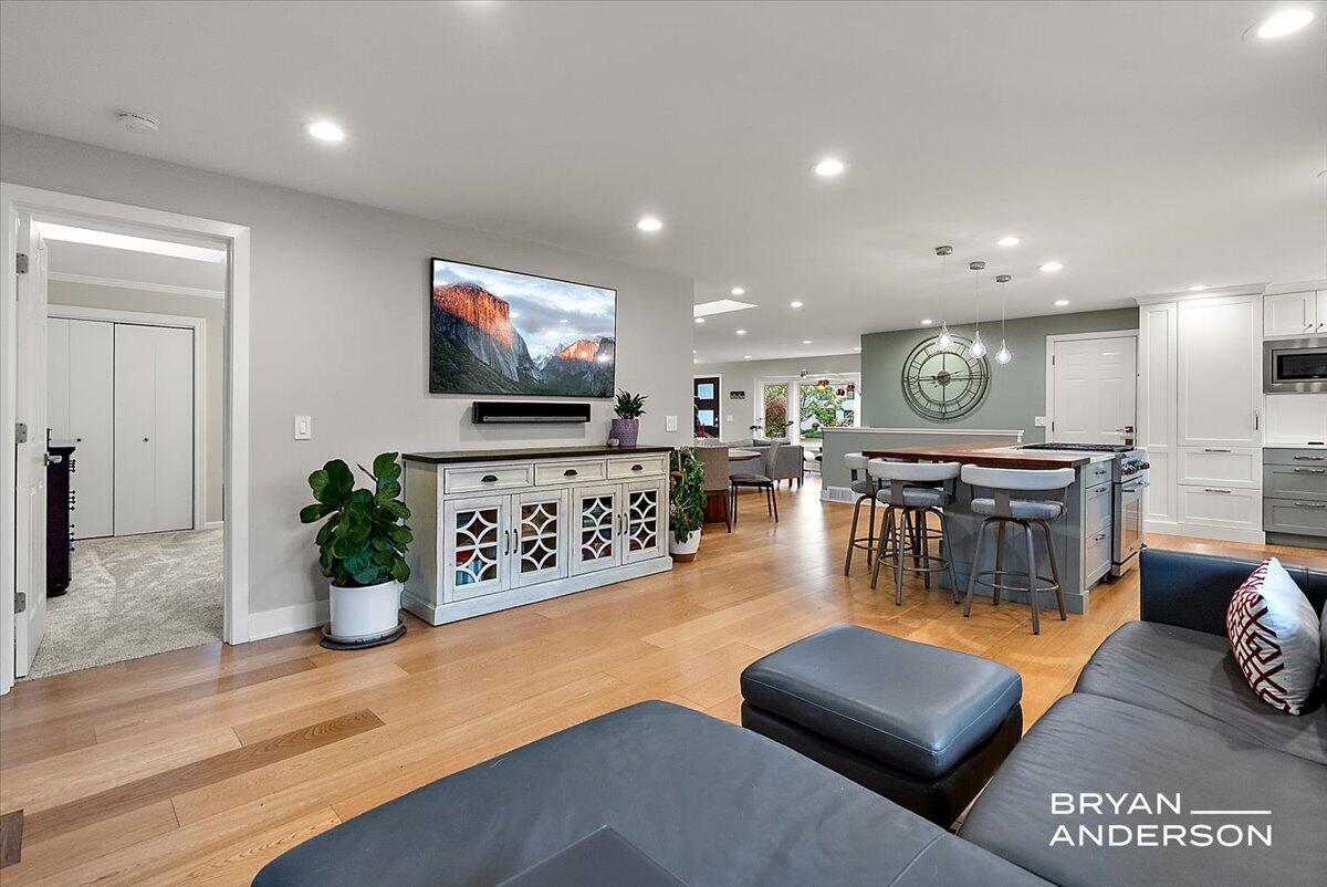 2504 Beechwood Drive SE East Grand Rapids MI 49506