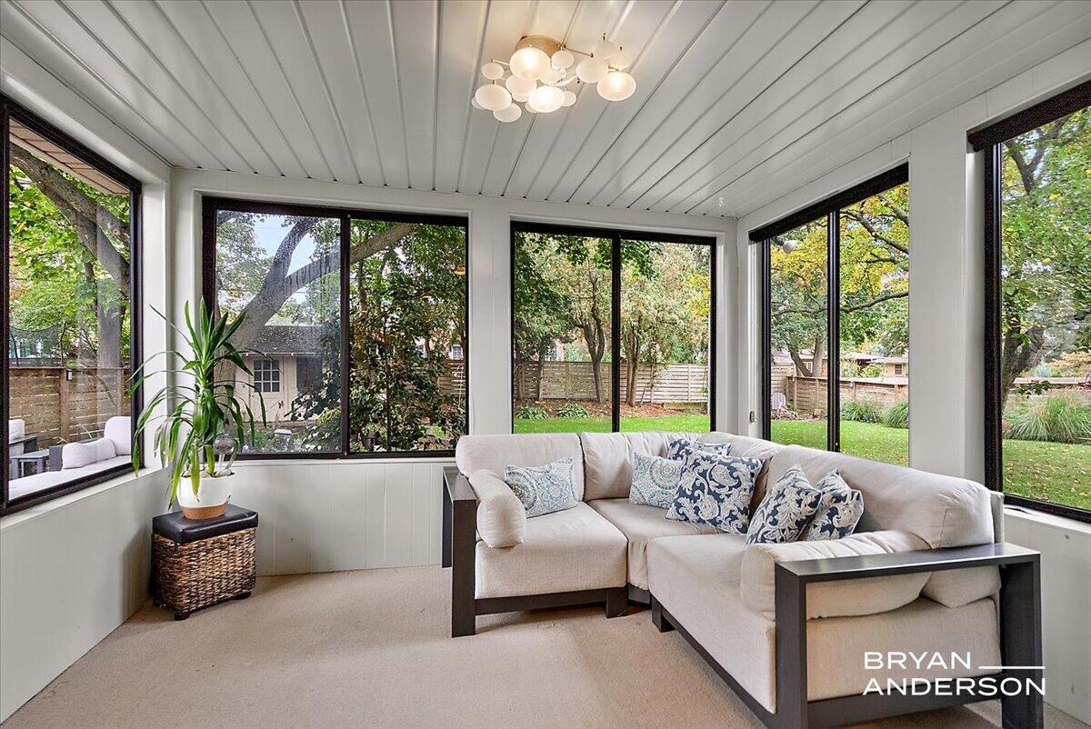 2504 Beechwood Drive SE East Grand Rapids MI 49506