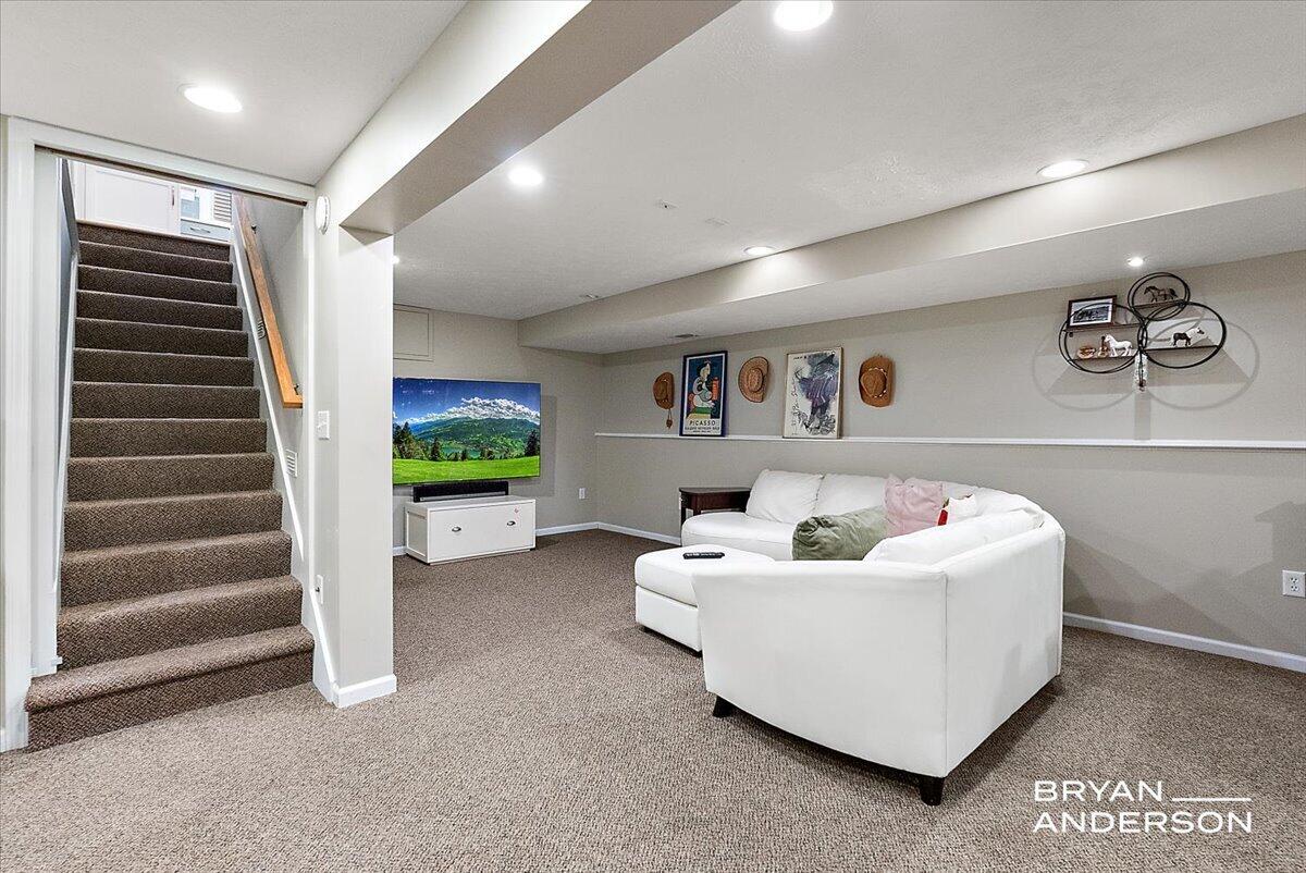 2504 Beechwood Drive SE East Grand Rapids MI 49506
