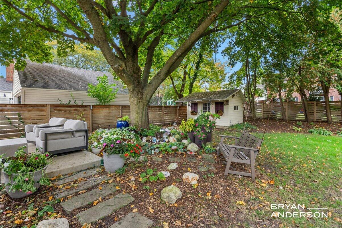 2504 Beechwood Drive SE East Grand Rapids MI 49506