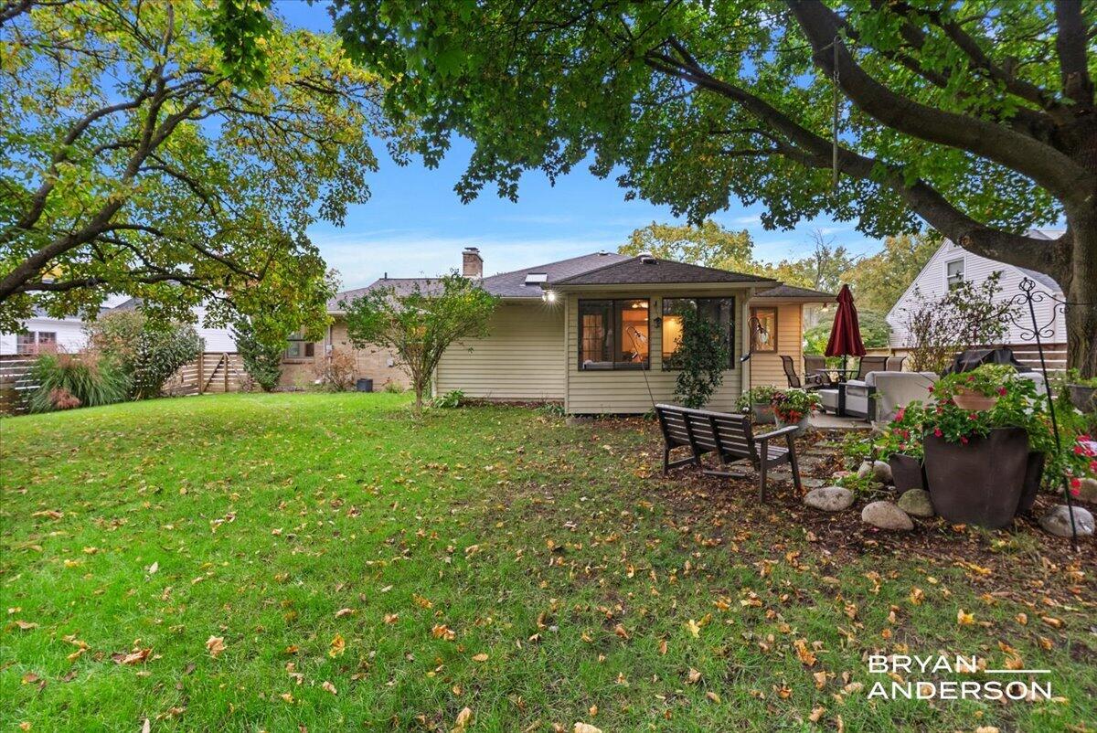 2504 Beechwood Drive SE East Grand Rapids MI 49506