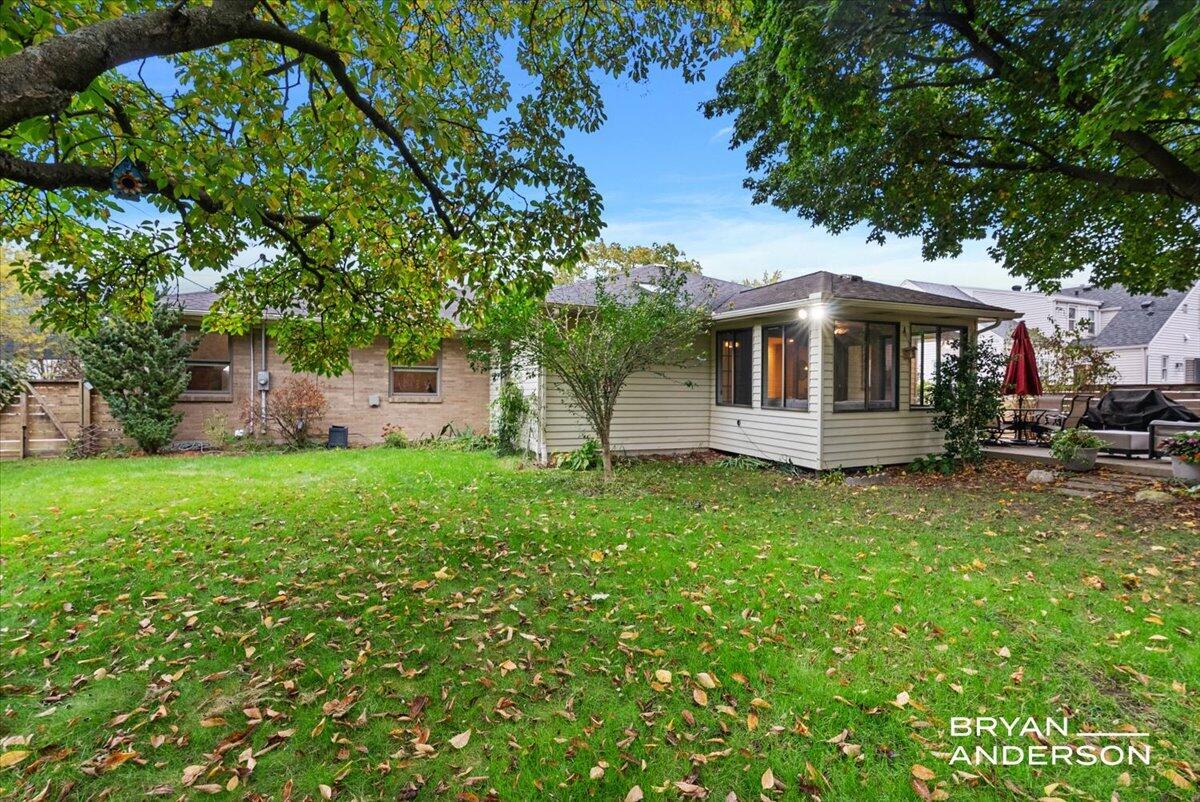 2504 Beechwood Drive SE East Grand Rapids MI 49506