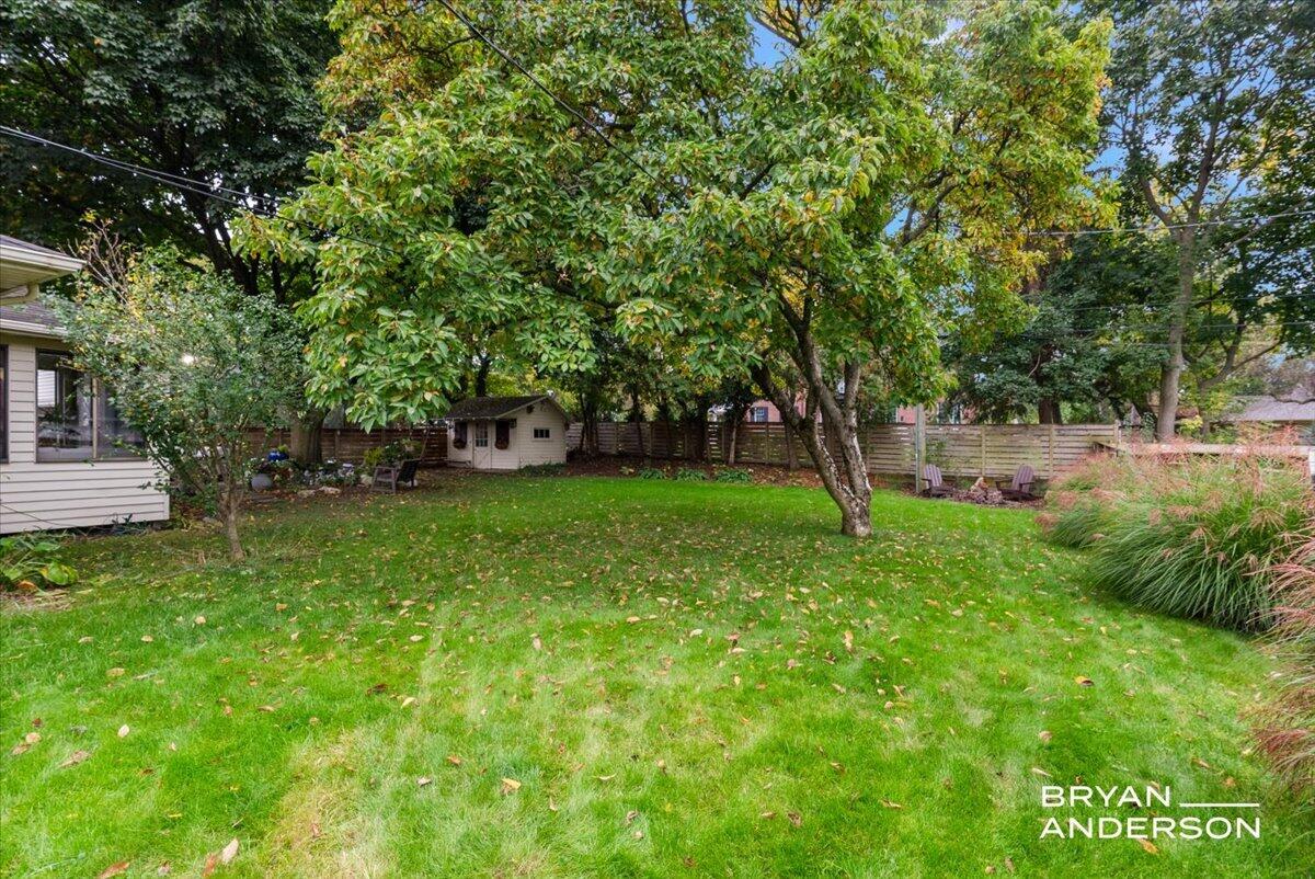 2504 Beechwood Drive SE East Grand Rapids MI 49506