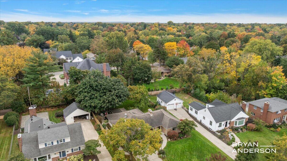 2504 Beechwood Drive SE East Grand Rapids MI 49506