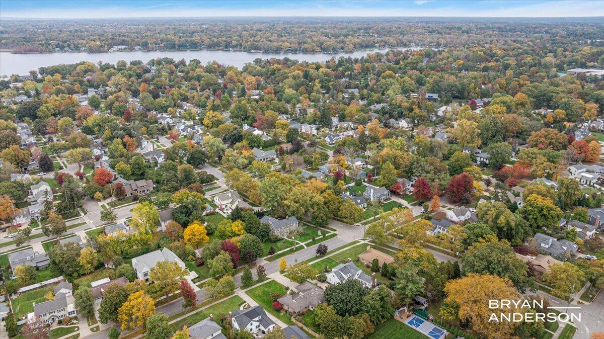 2504 Beechwood Drive SE East Grand Rapids MI 49506