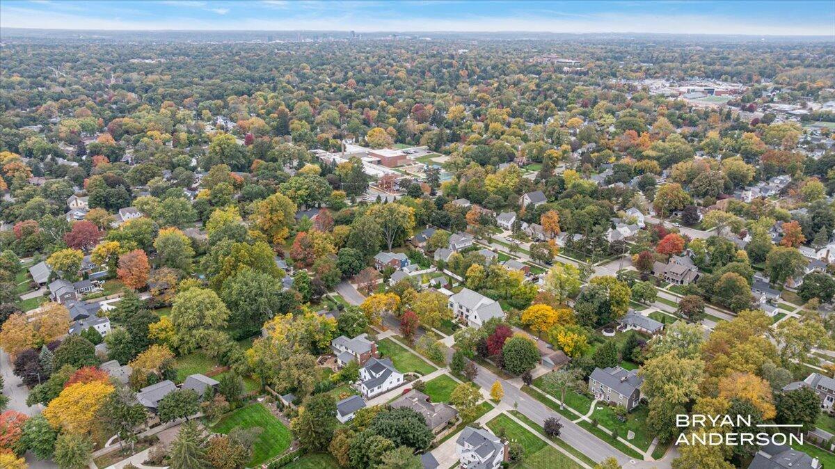 2504 Beechwood Drive SE East Grand Rapids MI 49506