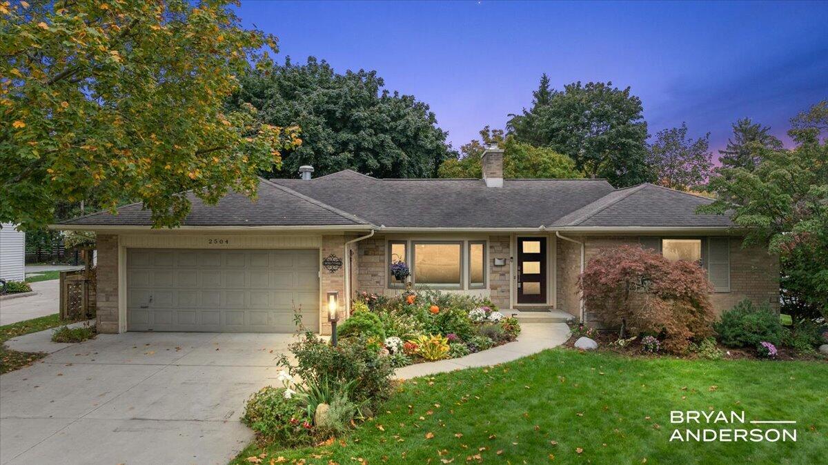2504 Beechwood Drive SE East Grand Rapids MI 49506