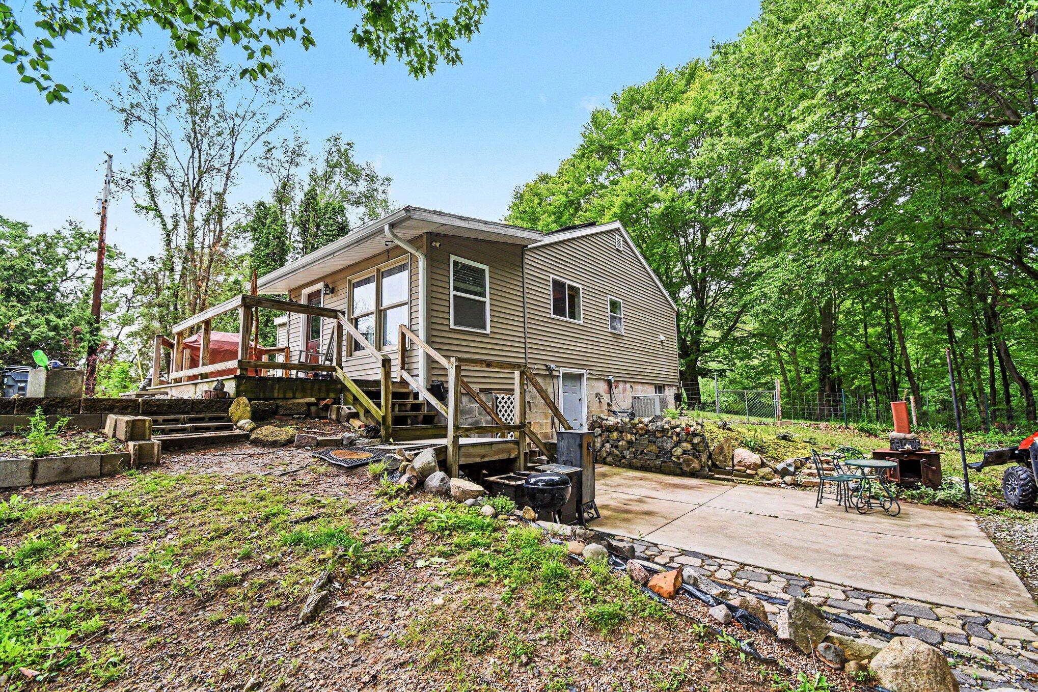 4477 104th Avenue Allegan MI 49010