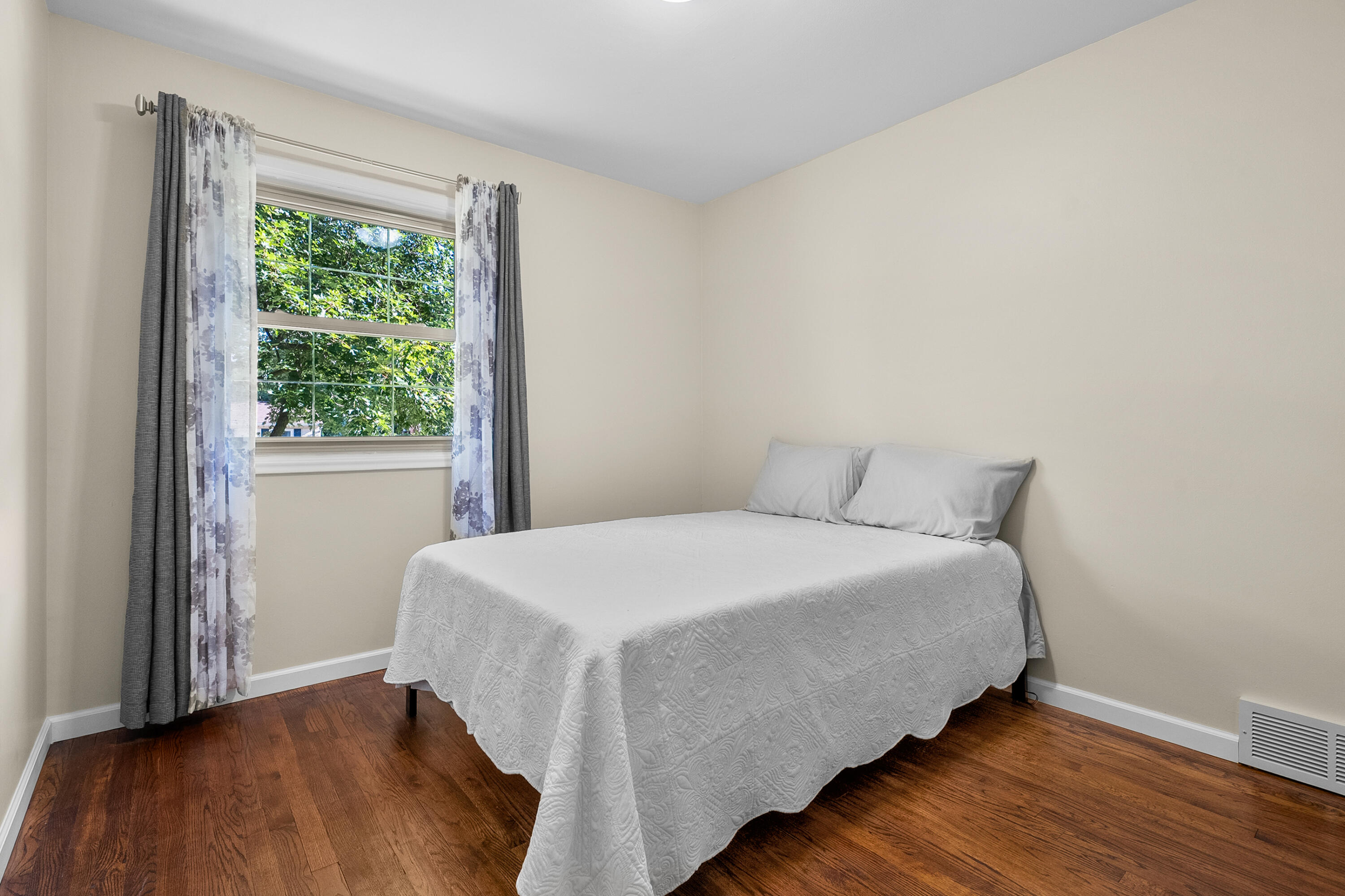 1431 Edington Street Portage MI 49024