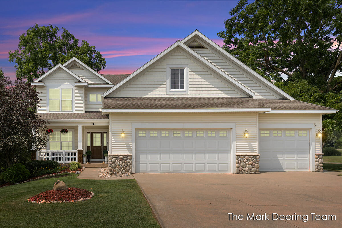 3127 Royal Hannah Drive NE Rockford MI 49341