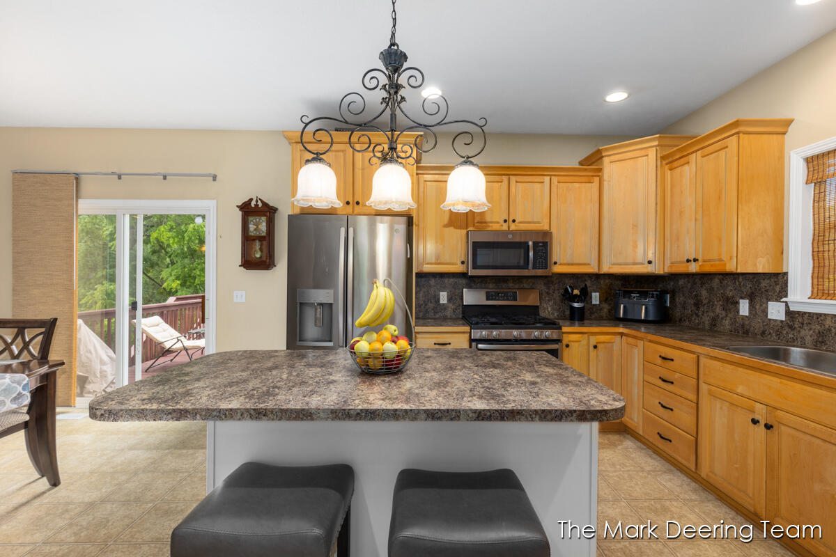 3127 Royal Hannah Drive NE Rockford MI 49341