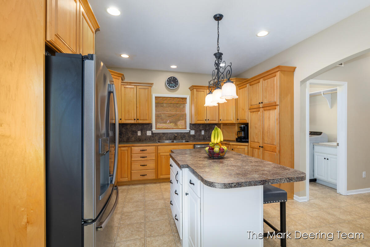 3127 Royal Hannah Drive NE Rockford MI 49341