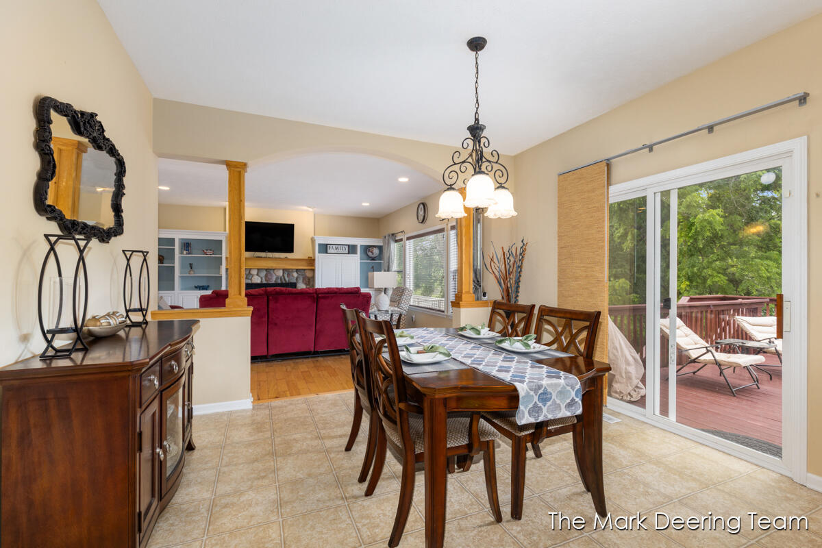 3127 Royal Hannah Drive NE Rockford MI 49341