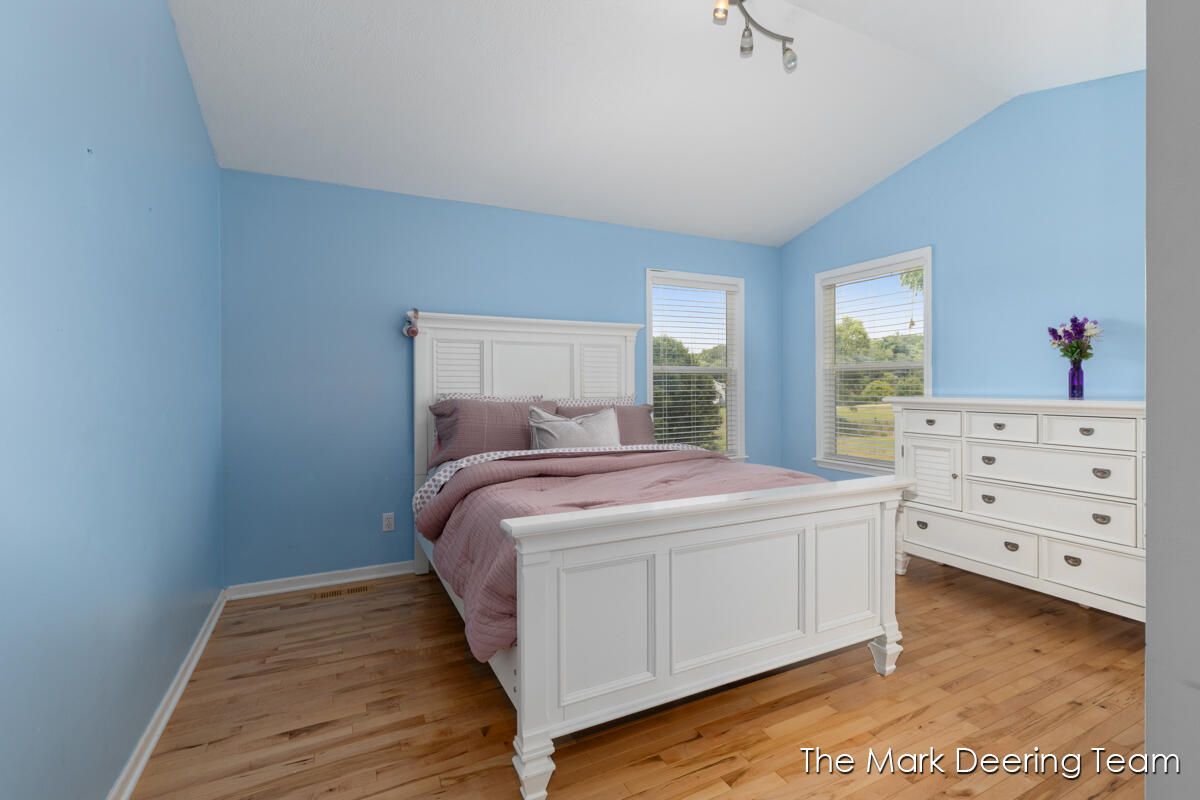 3127 Royal Hannah Drive NE Rockford MI 49341