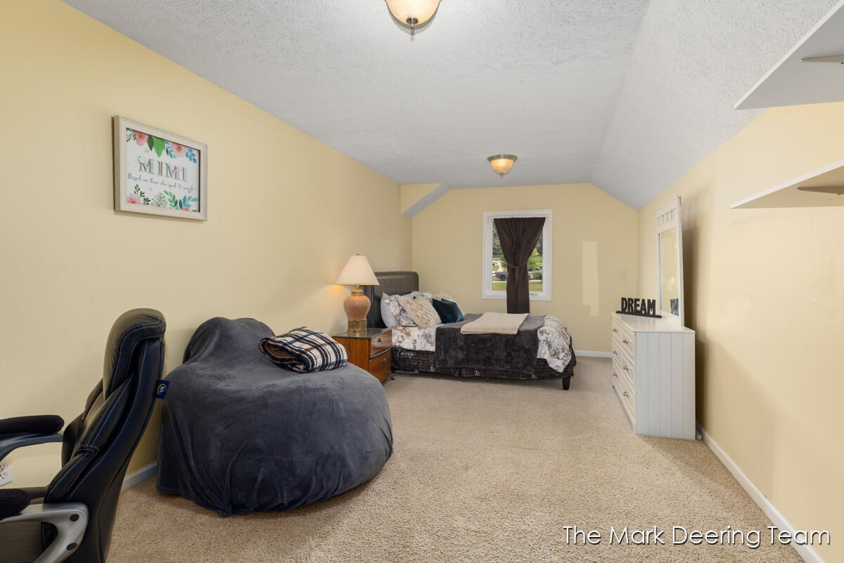 3127 Royal Hannah Drive NE Rockford MI 49341