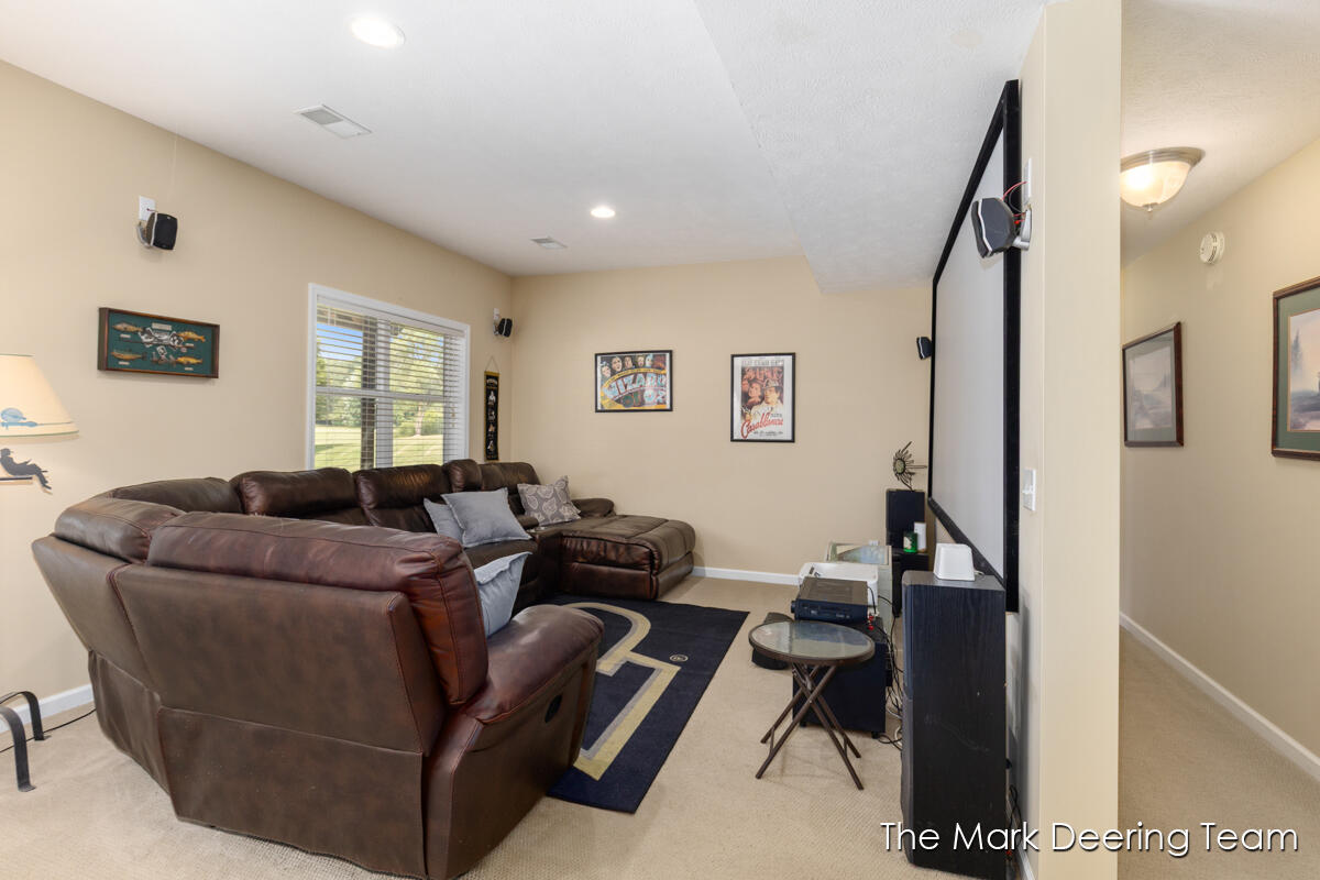 3127 Royal Hannah Drive NE Rockford MI 49341