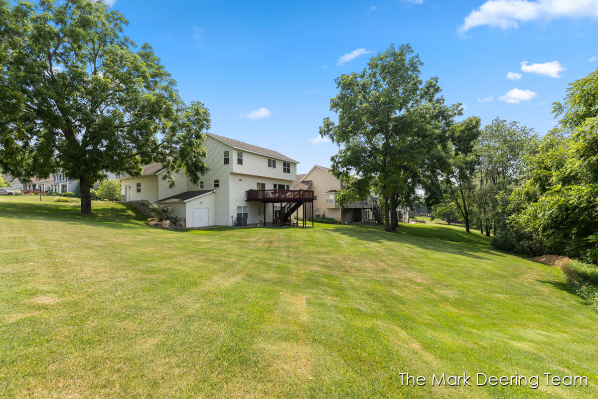 3127 Royal Hannah Drive NE Rockford MI 49341