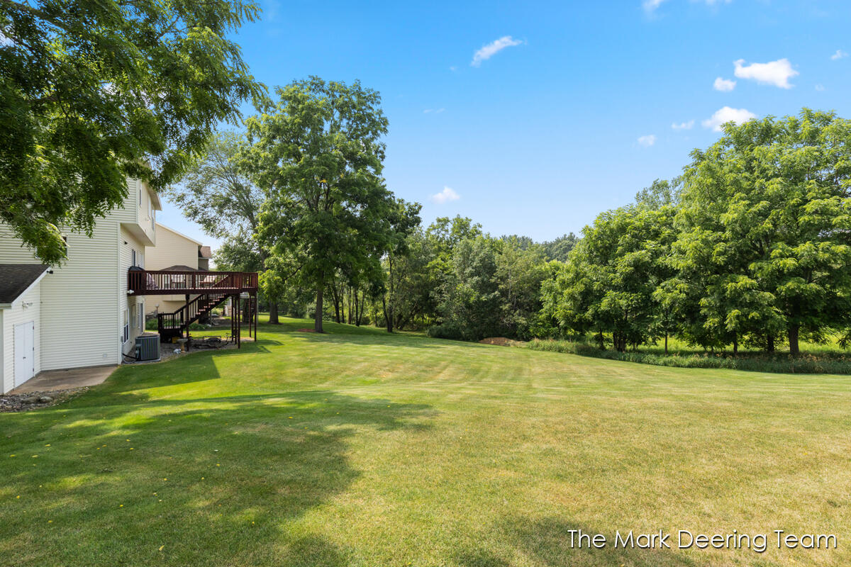 3127 Royal Hannah Drive NE Rockford MI 49341