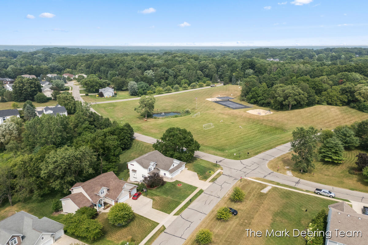 3127 Royal Hannah Drive NE Rockford MI 49341