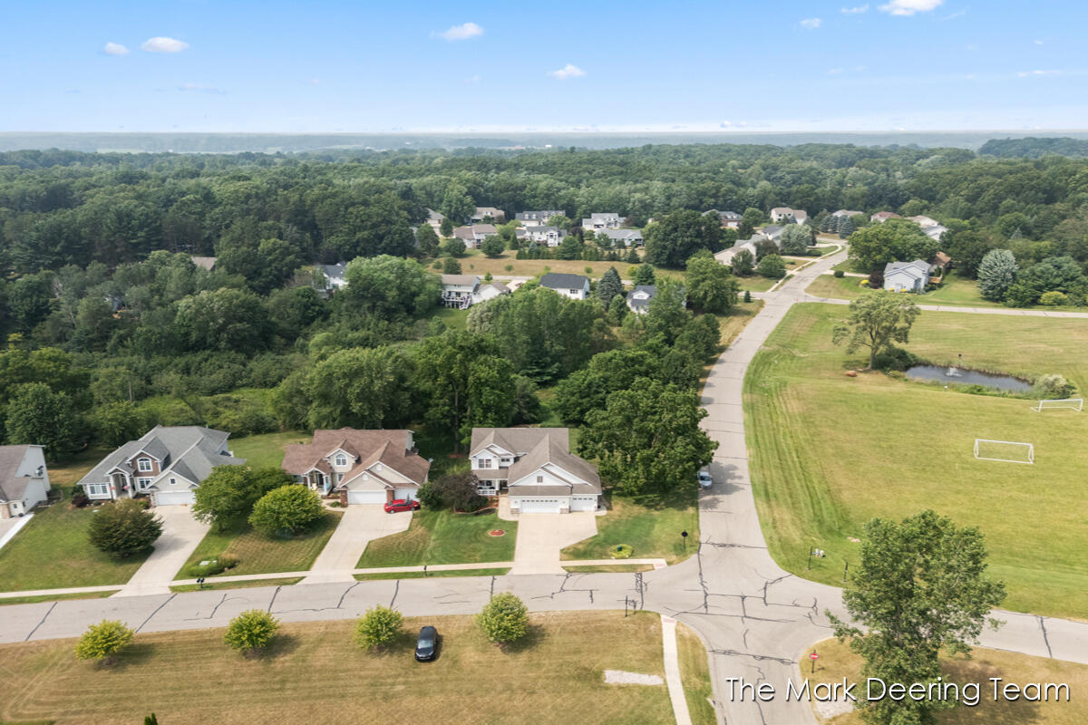 3127 Royal Hannah Drive NE Rockford MI 49341