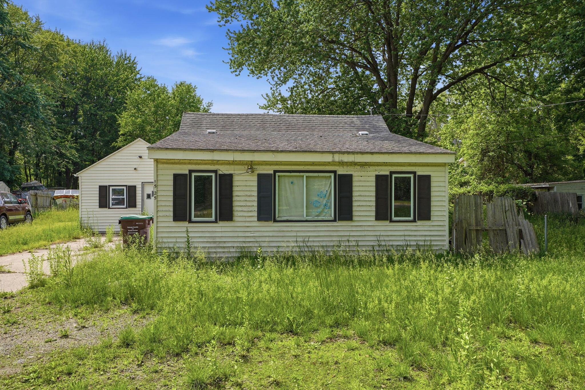 1525 S Dangl Road Muskegon MI 49442