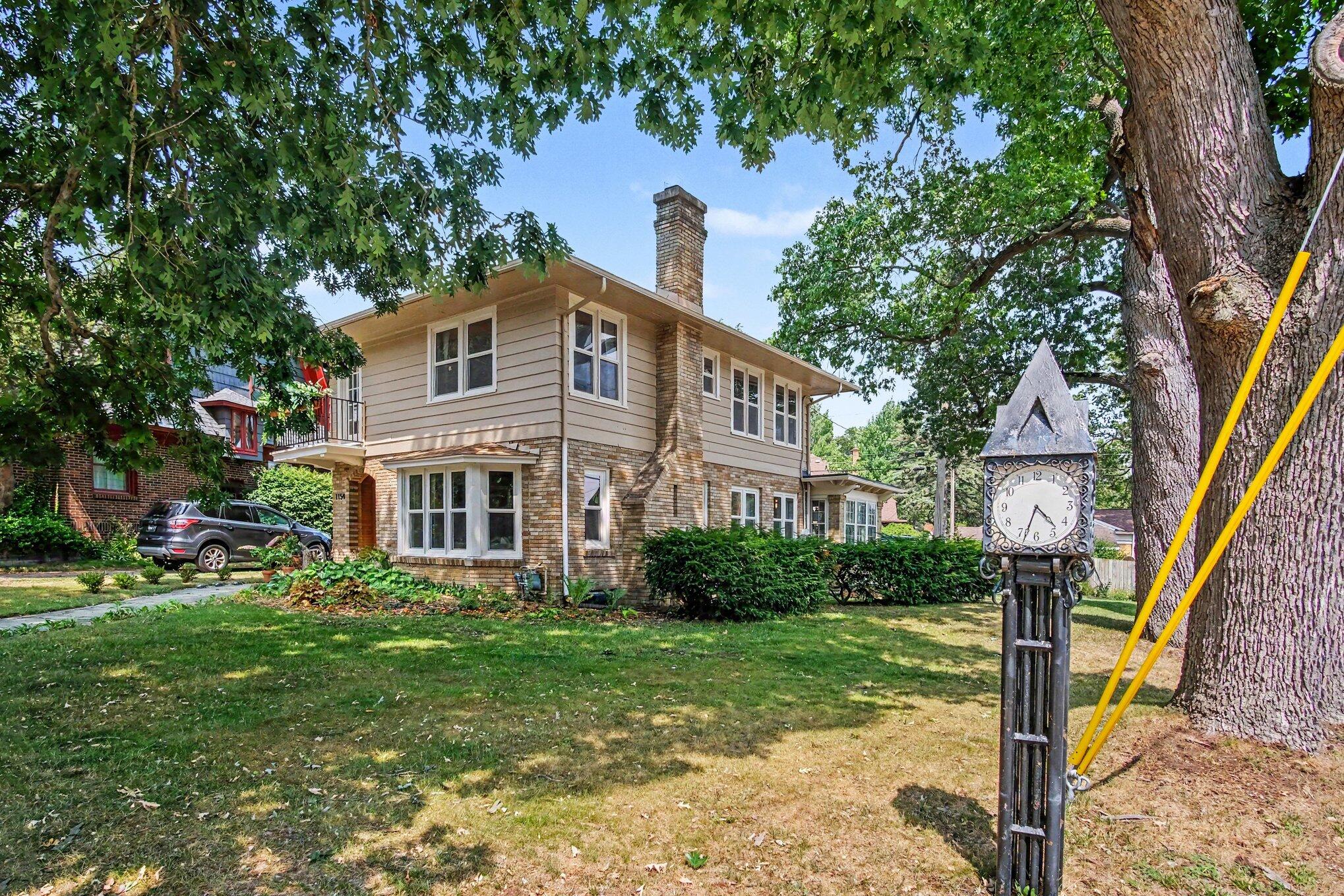 1154 E Chippewa Drive SE Grand Rapids MI 49506
