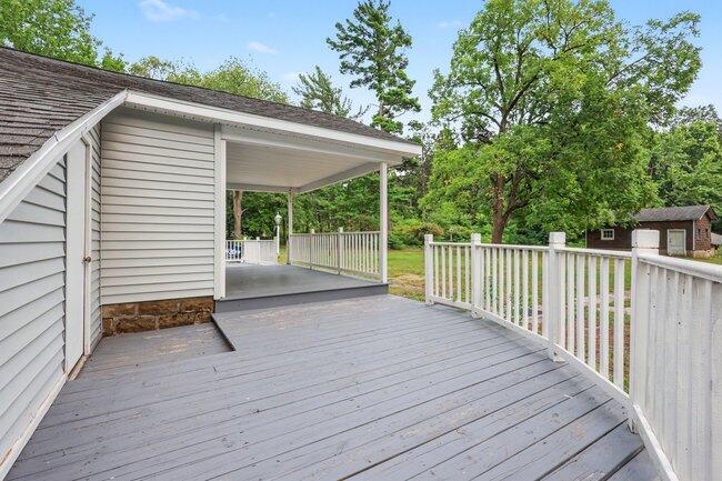 937 W Giles Road Muskegon MI 49445