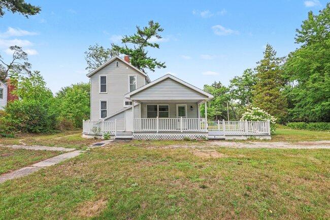 937 W Giles Road Muskegon MI 49445