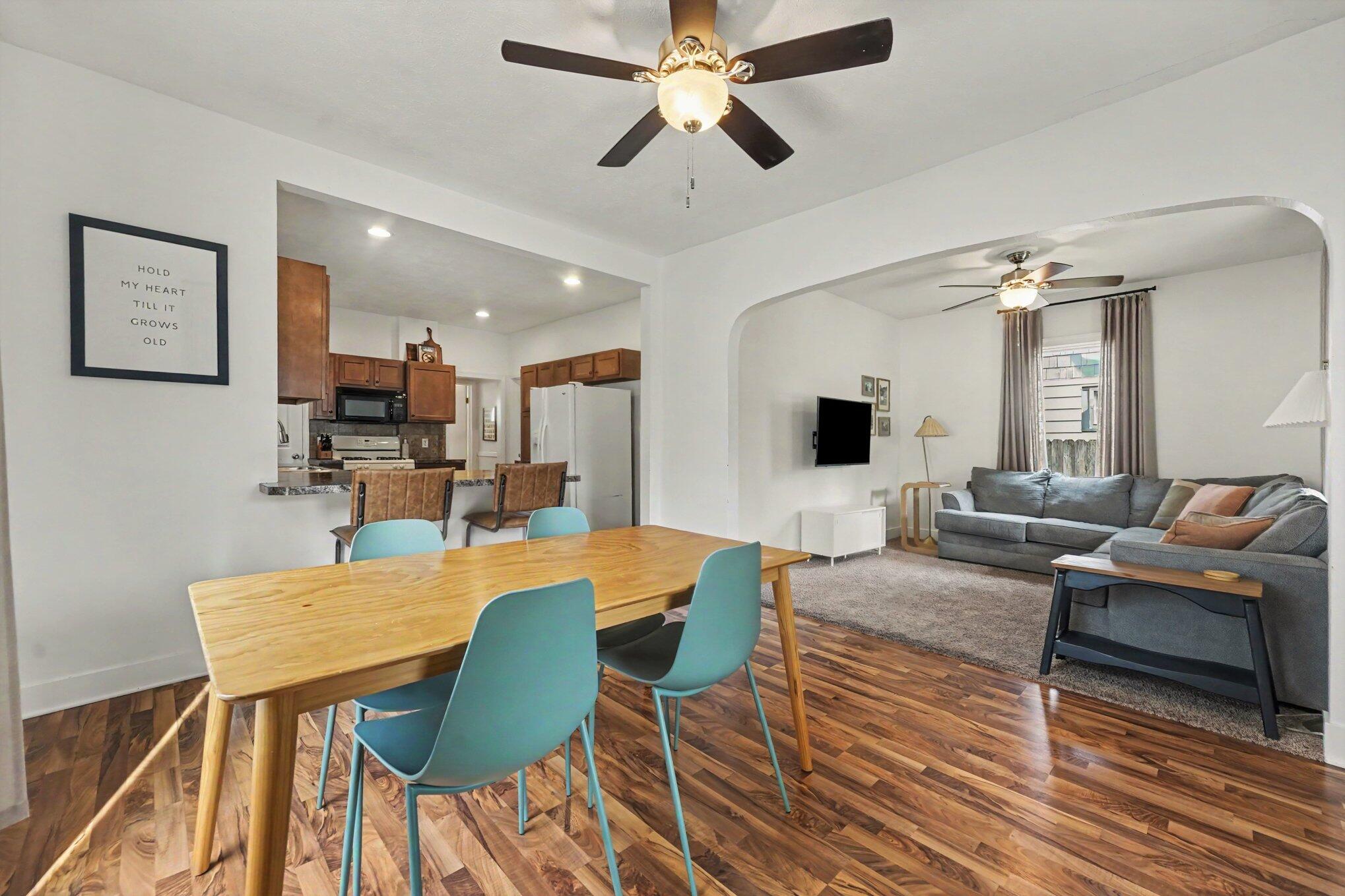 1355 Valley NW Grand Rapids MI 49504
