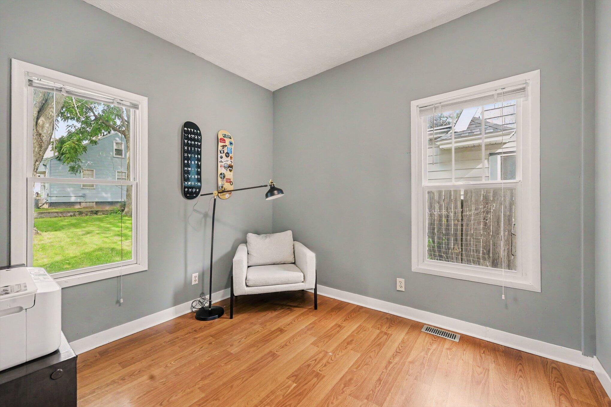 1355 Valley NW Grand Rapids MI 49504