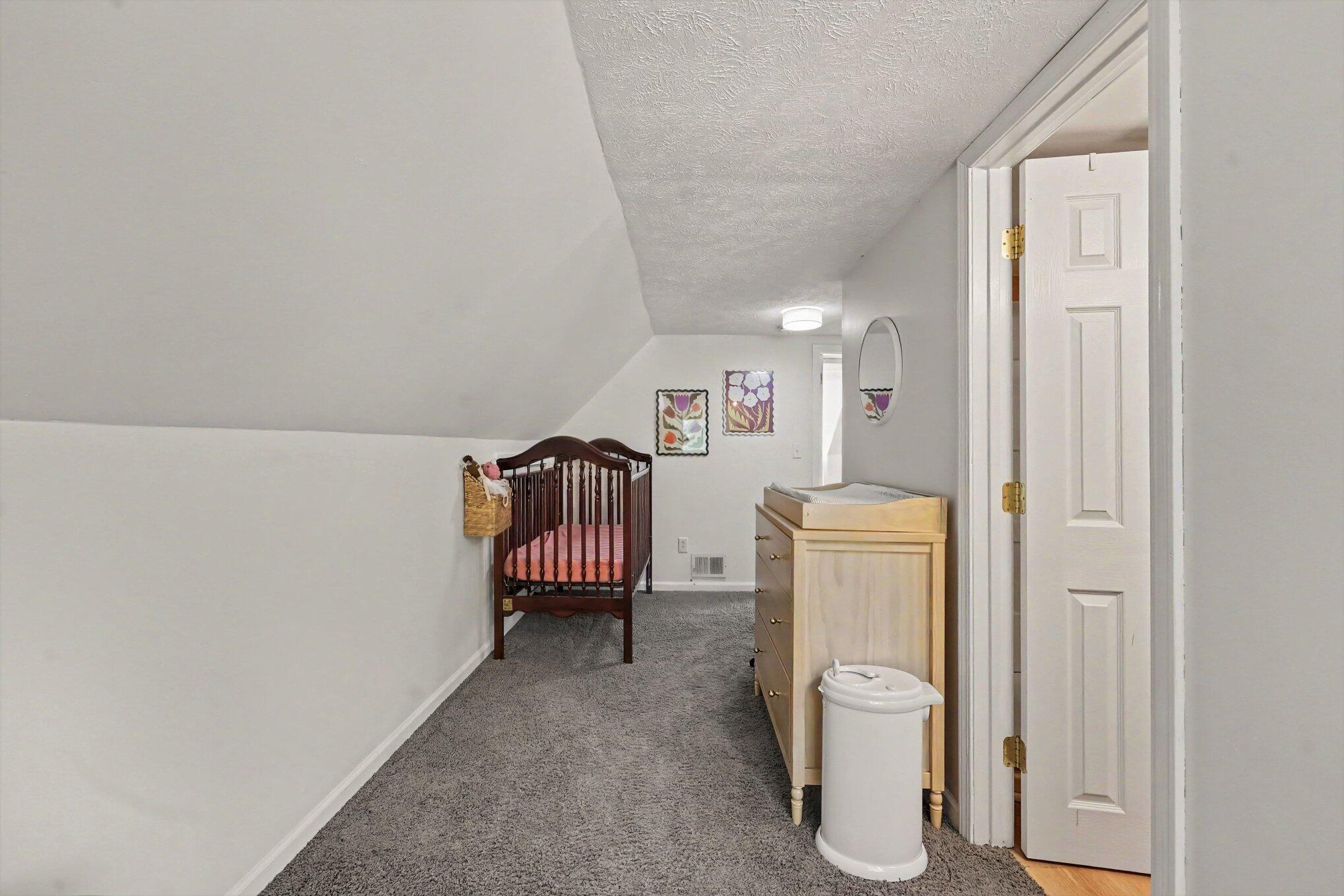1355 Valley NW Grand Rapids MI 49504