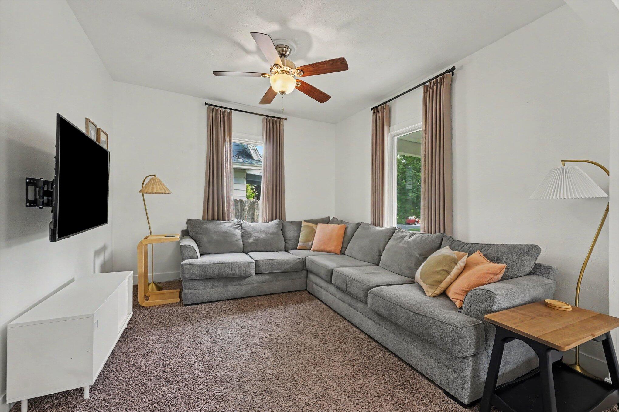 1355 Valley NW Grand Rapids MI 49504