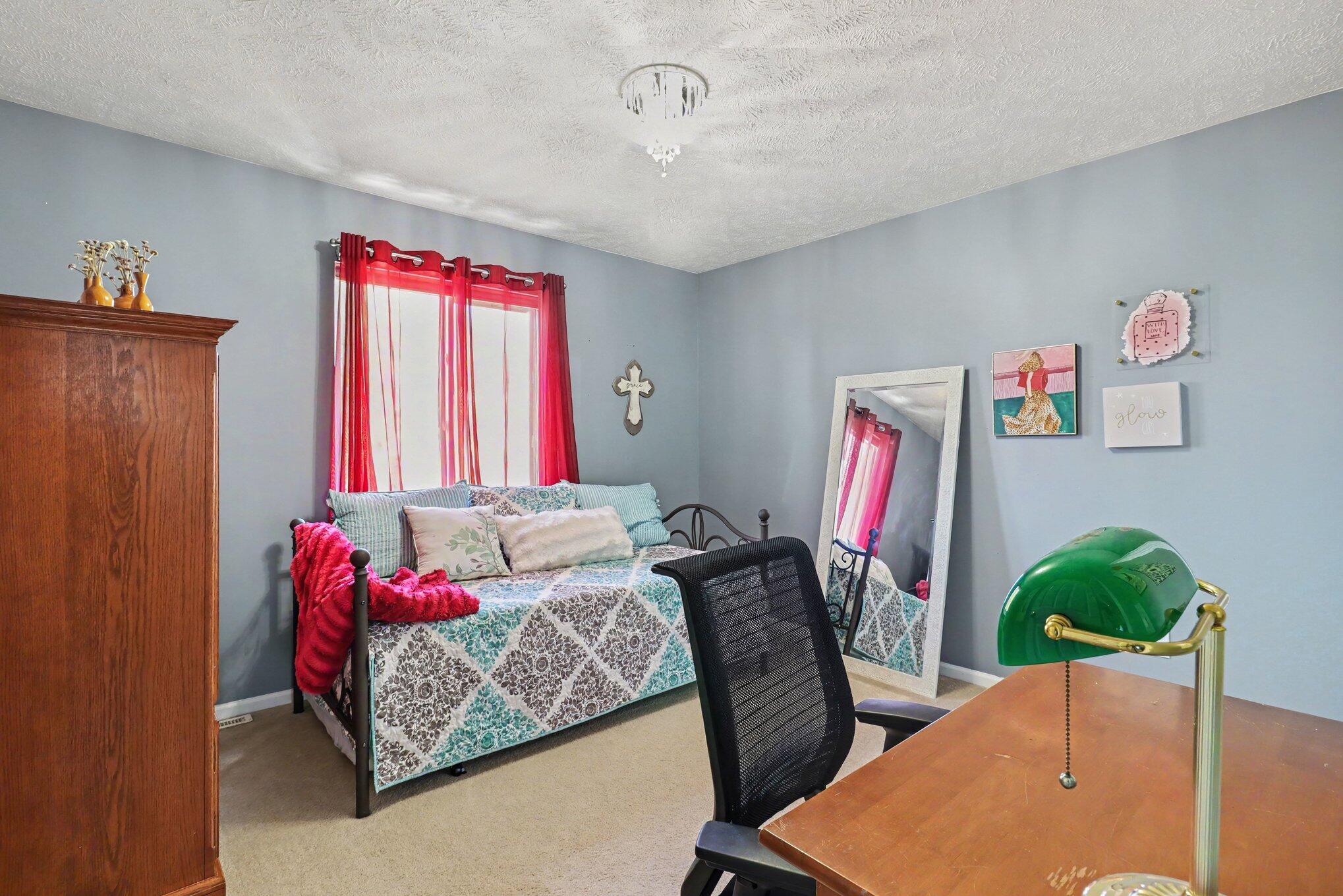 3910 Avery Drive NW Grand Rapids MI 49534