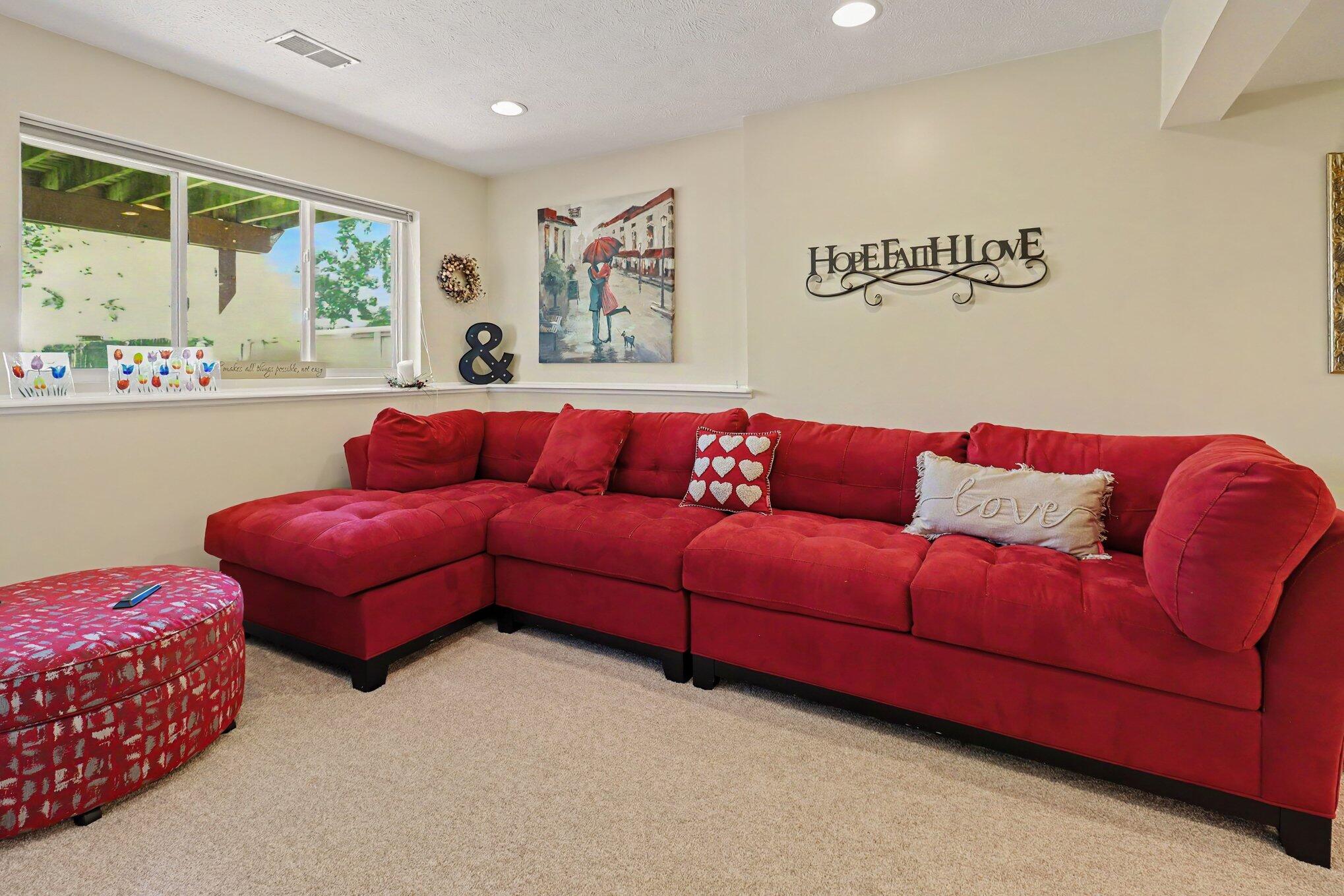 3910 Avery Drive NW Grand Rapids MI 49534