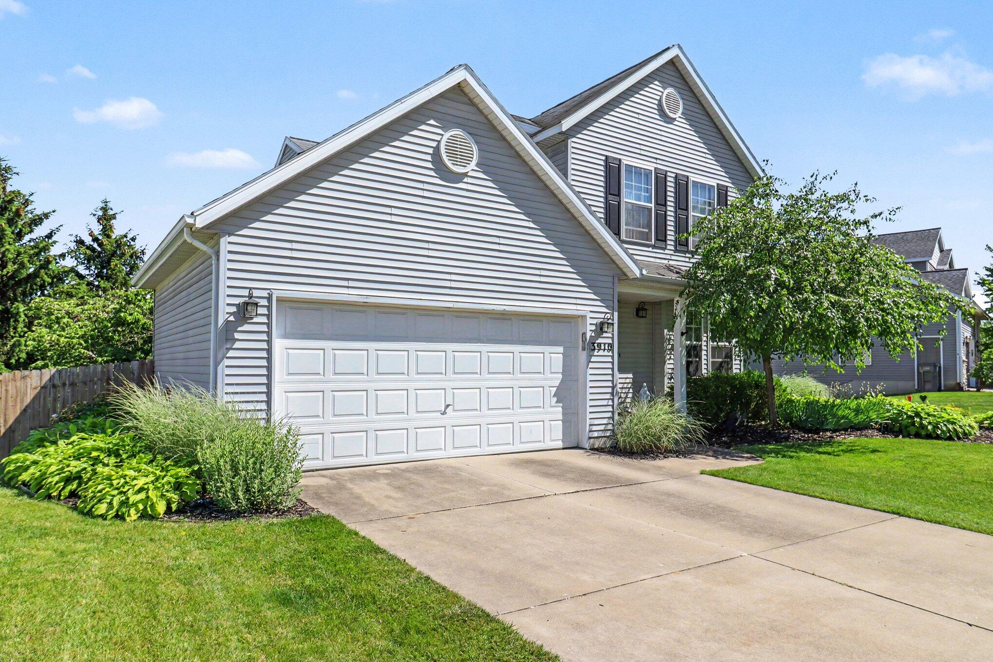 3910 Avery Drive NW Grand Rapids MI 49534