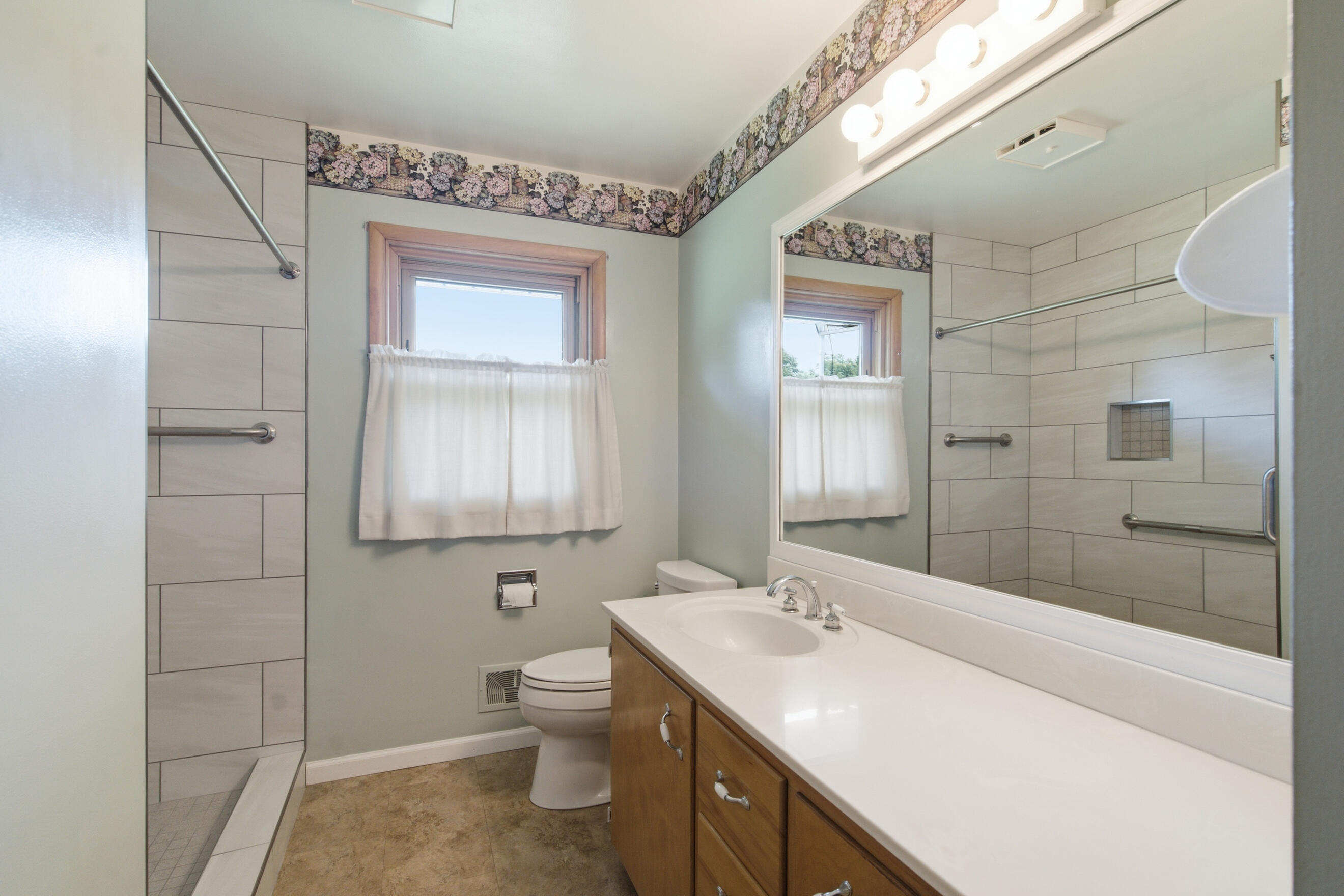9072 Douglas Avenue Kalamazoo MI 49009