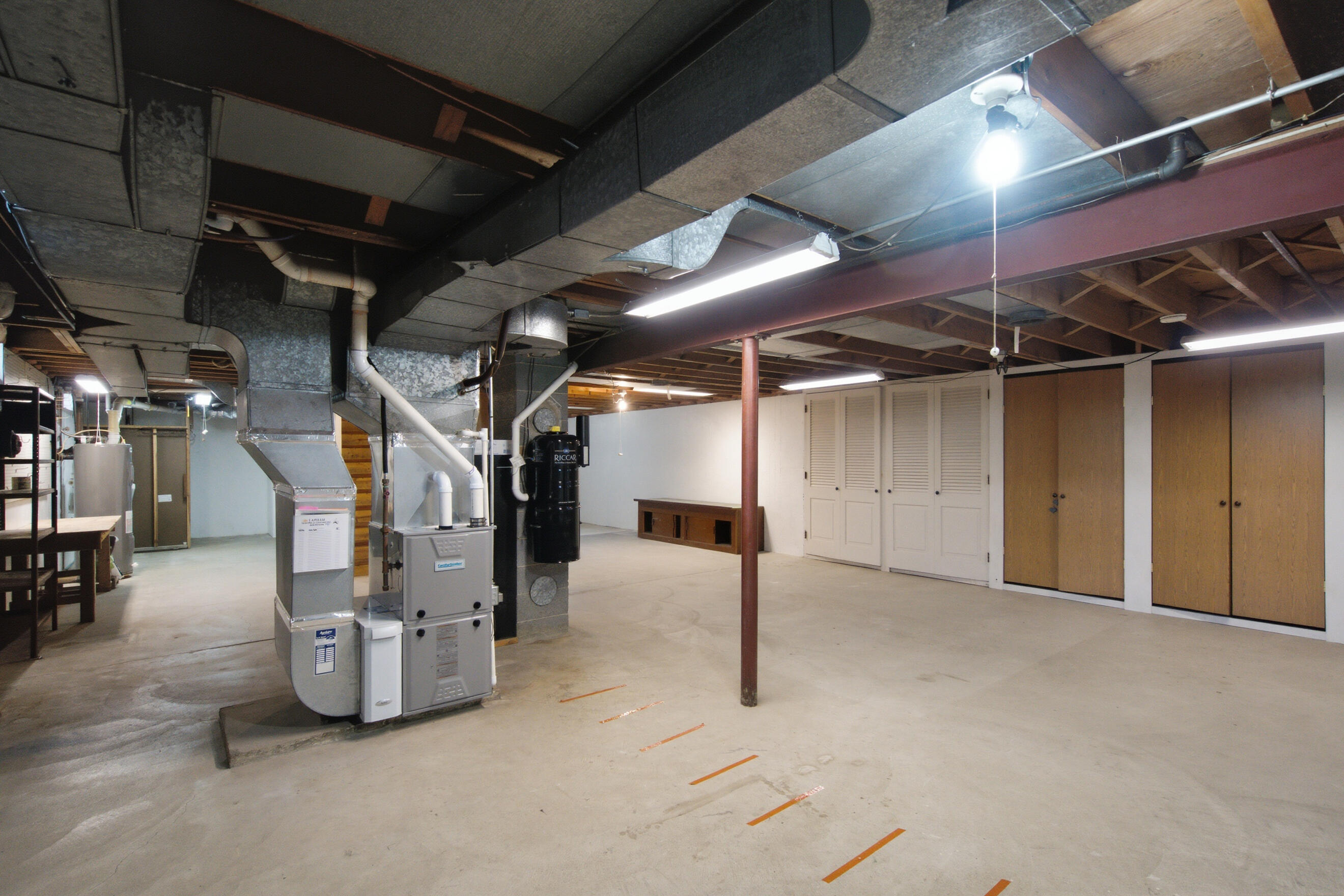 9072 Douglas Avenue Kalamazoo MI 49009