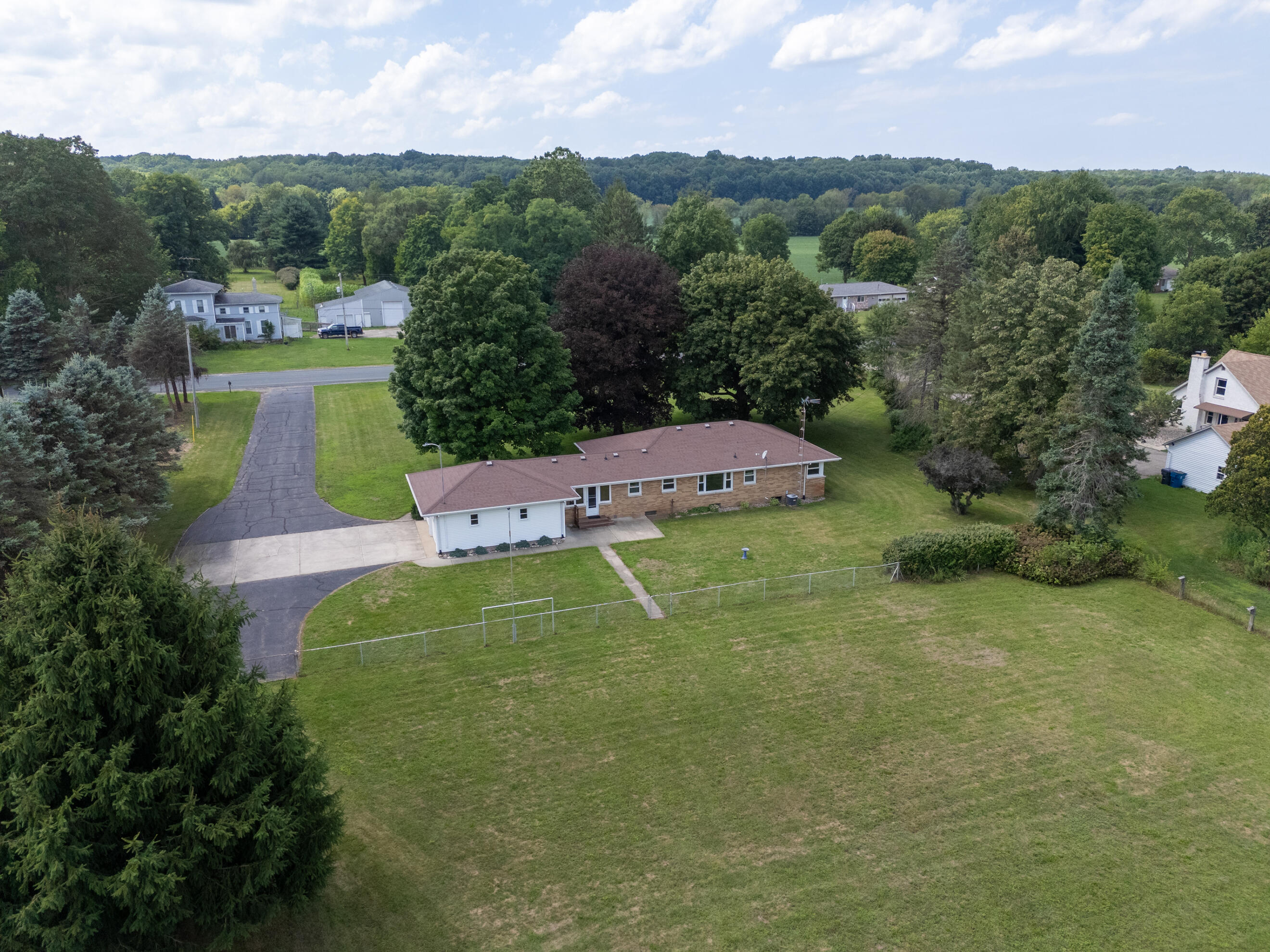 9072 Douglas Avenue Kalamazoo MI 49009