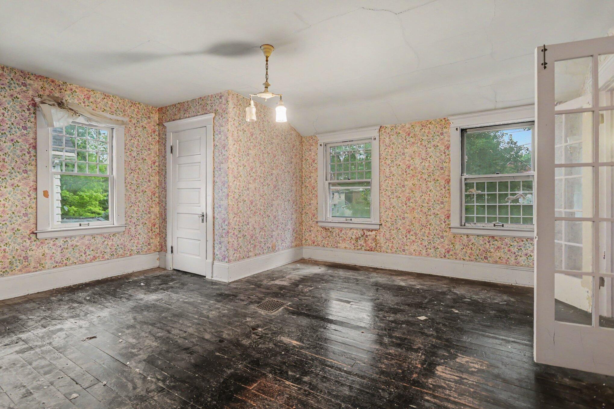 709 Egleston Avenue Kalamazoo MI 49001