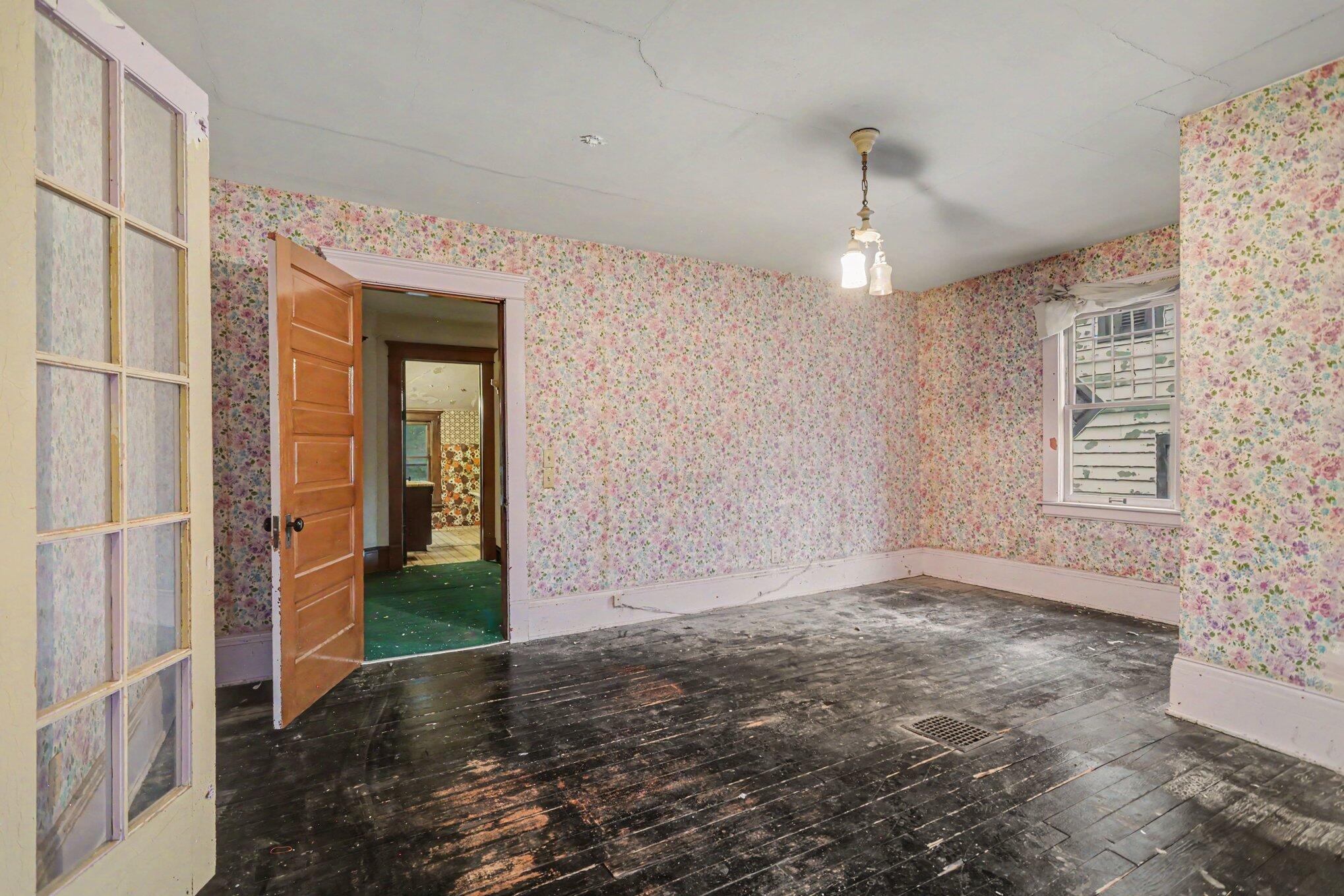 709 Egleston Avenue Kalamazoo MI 49001