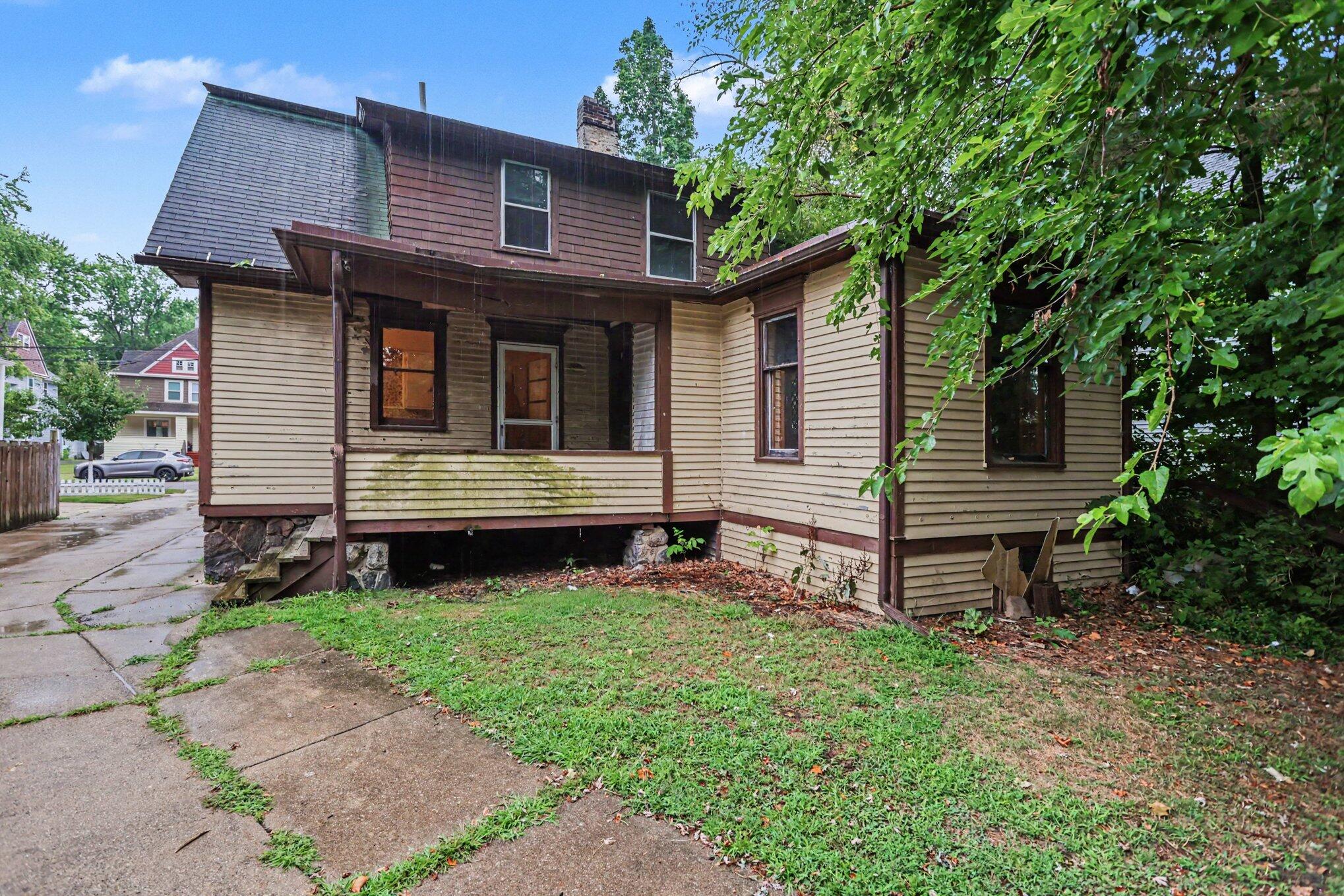 709 Egleston Avenue Kalamazoo MI 49001